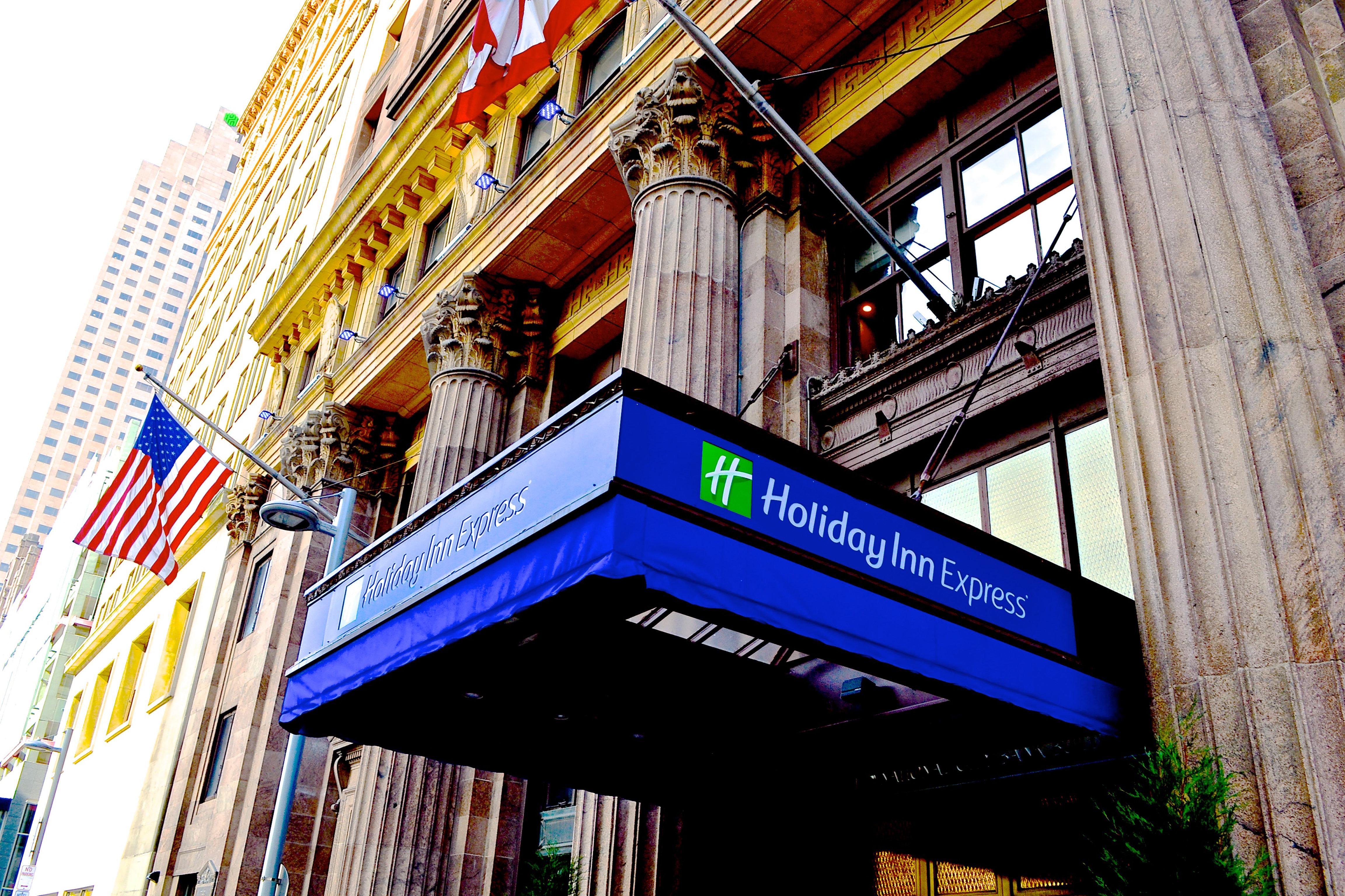 Holiday Inn Express Cleveland Downtown By Ihg Exterior photo